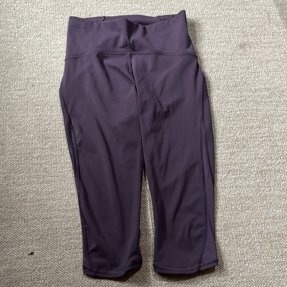 Lululemon capri leggings - Picture 2 of 3